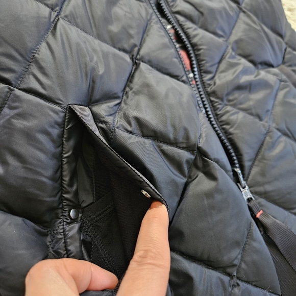 Lululemon Reversible Hooded Lightweight Down Vest - Picture 6 of 11